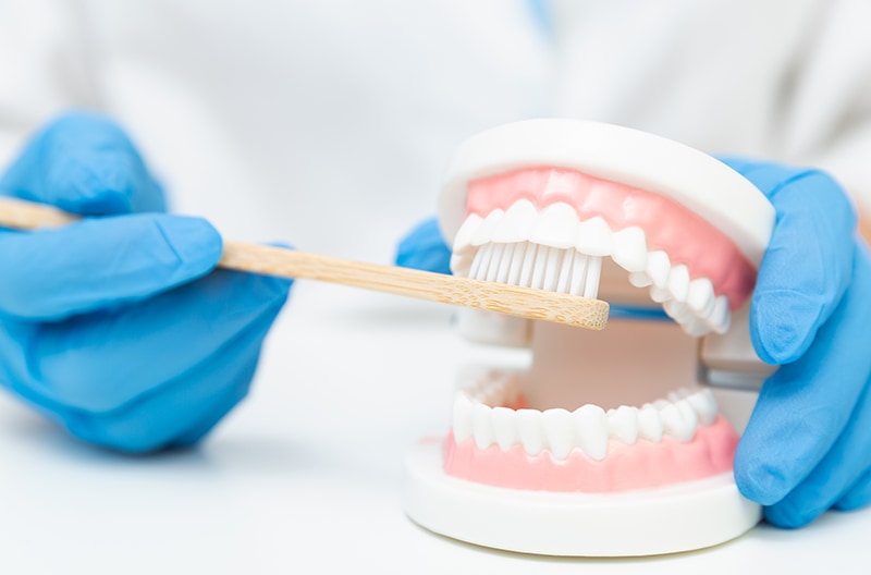 台中牙醫｜智齒刷不到易蛀牙，牙刷的選擇是關鍵！
